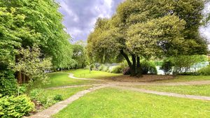 gardens- click for photo gallery